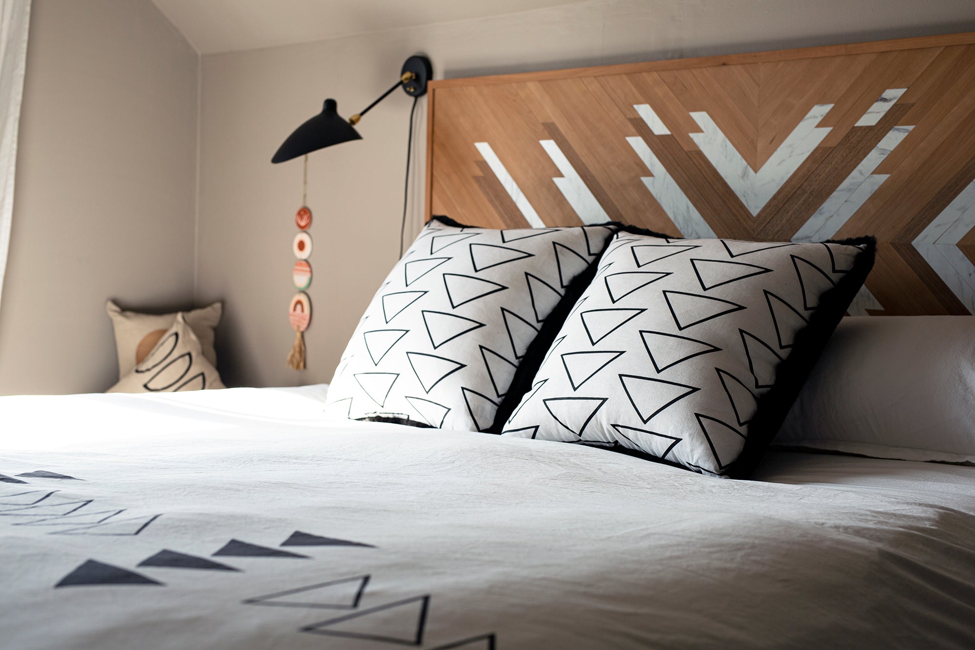 Asin:  Queen Size Duvet + Shams