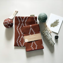 Load image into Gallery viewer, Niizh Red Earth Holiday Gift Set  - large
