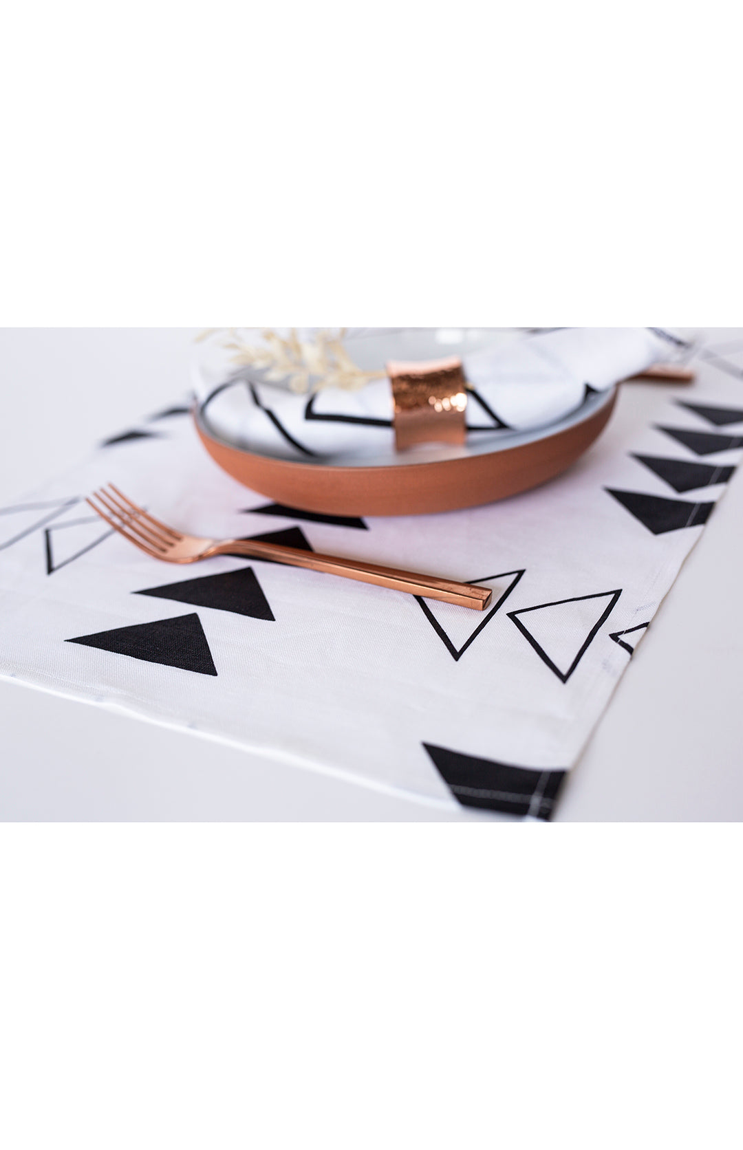 Asiniikaa Placemats - White Linen