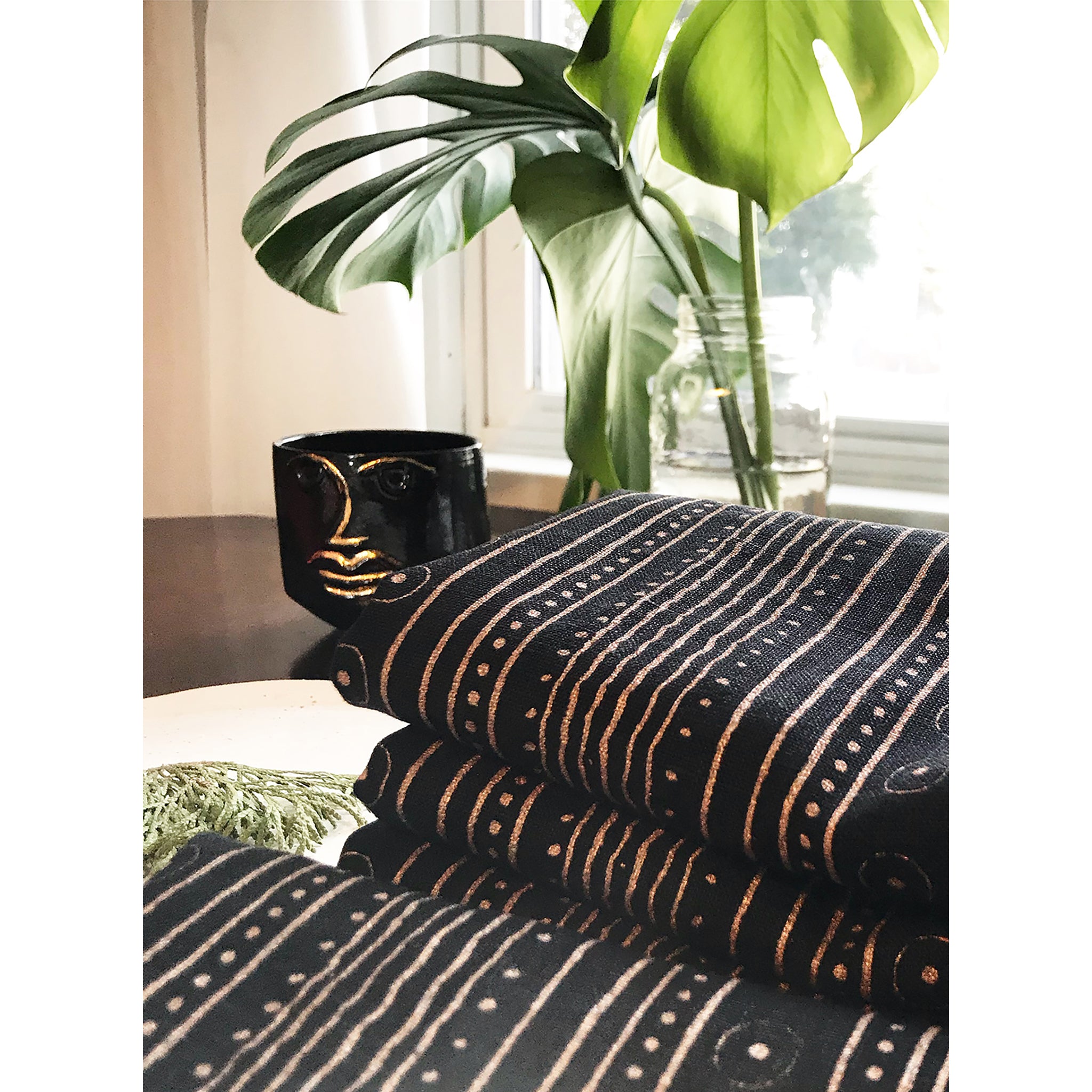 Bezhig Tea Towel △ Black/Copper