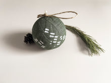 Load image into Gallery viewer, Holiday Linen Ornaments - Niizh Boreal
